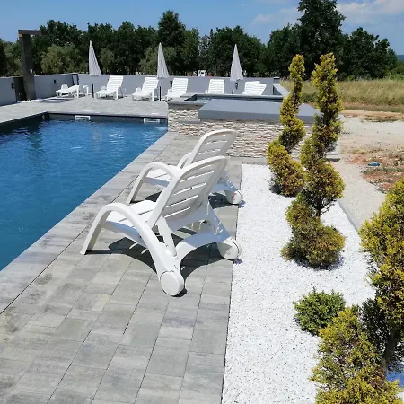 Camelia Apartament *