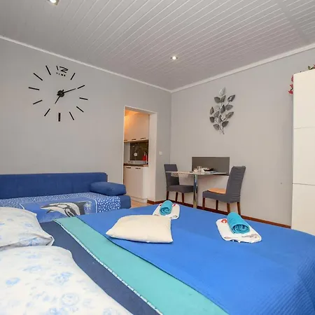 Camelia Apartman *