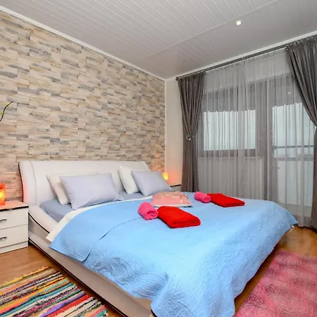 Apartman Camelia *