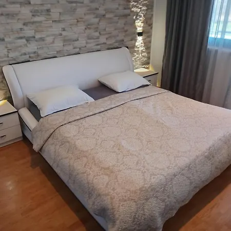 Camelia Apartment *