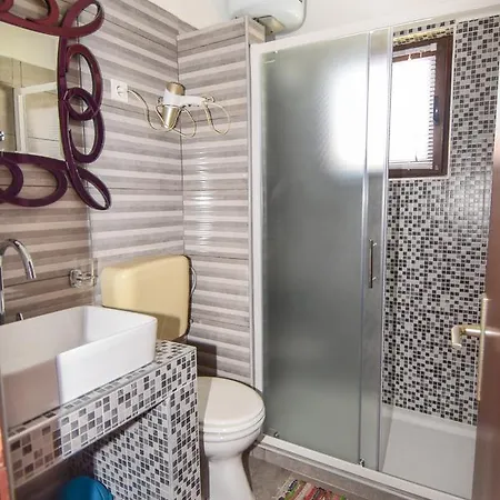 Camelia Apartment *