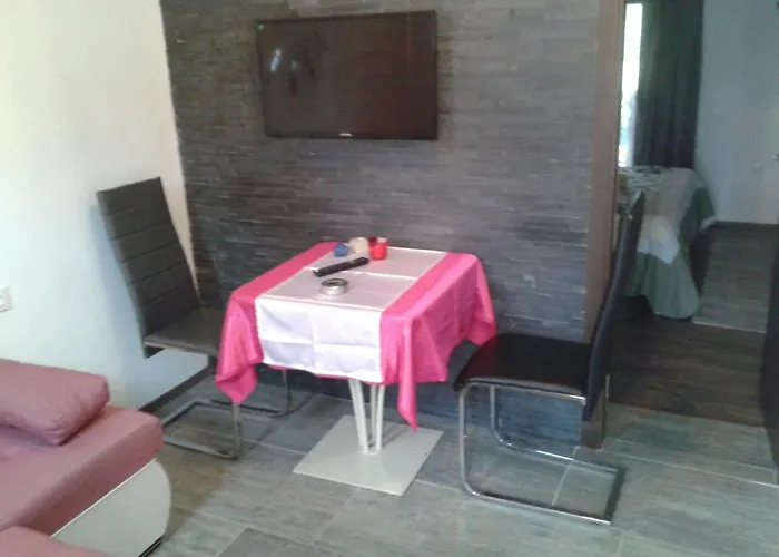 Camelia بوريتش